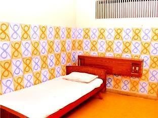 Sri Saibaba Guest House Pondicherry Exterior photo